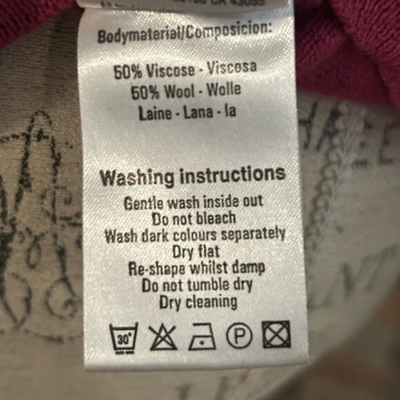 Gsus sindustries beetle scarab featured wool blend wine red knit top sz medium - Picture 11 of 12